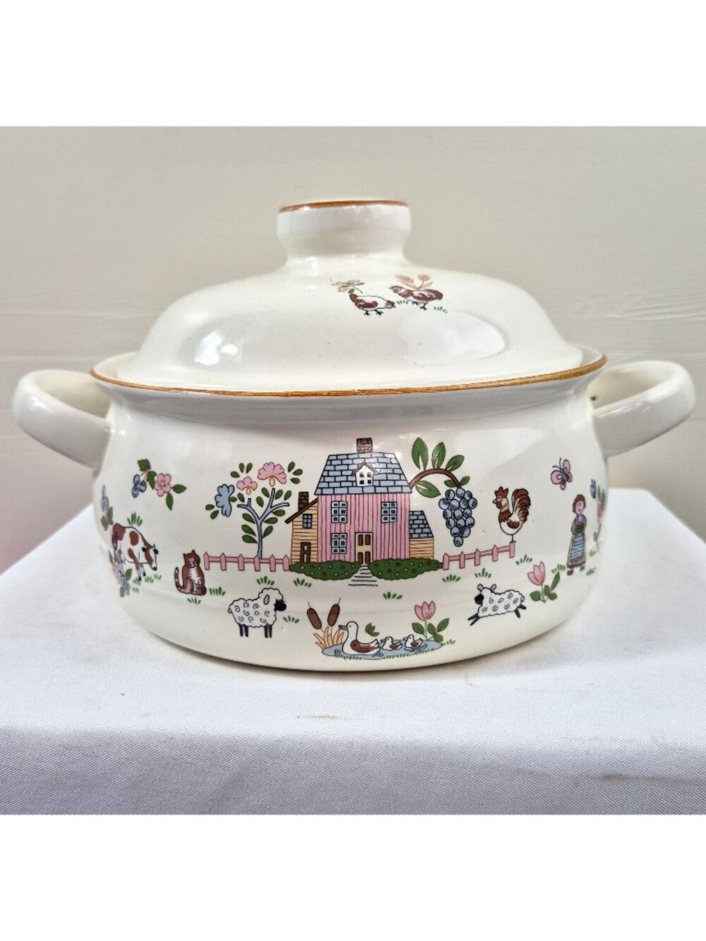 Jamestown China Country Home Covered Casserole Dish Farm Scene Japan